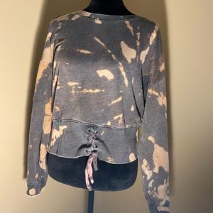 bleach dyed crewneck
